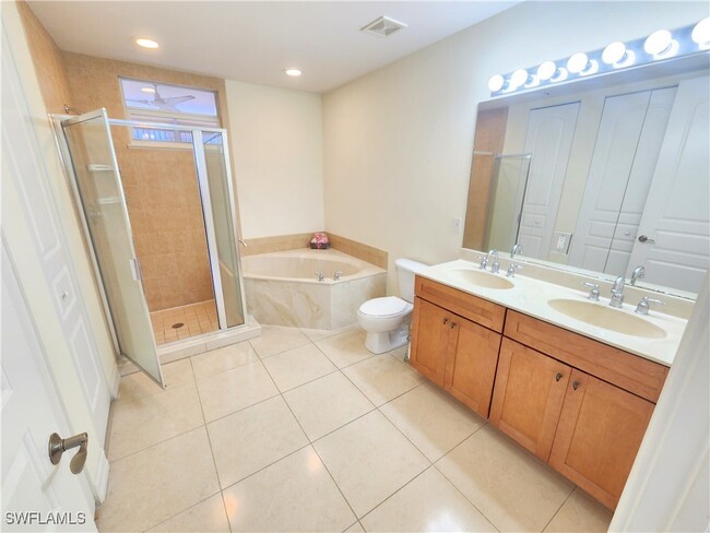 Building Photo - 4420 Bonita Beach Walk Dr