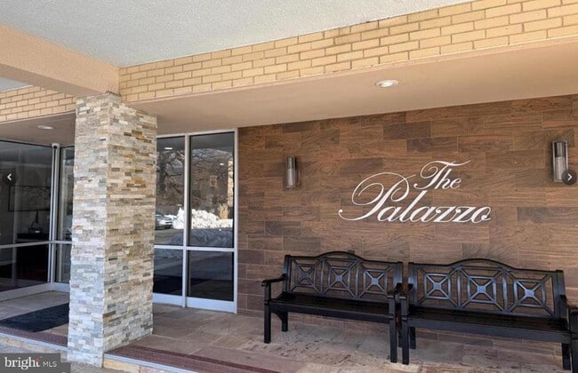 Building Photo - 5353 Columbia Pike