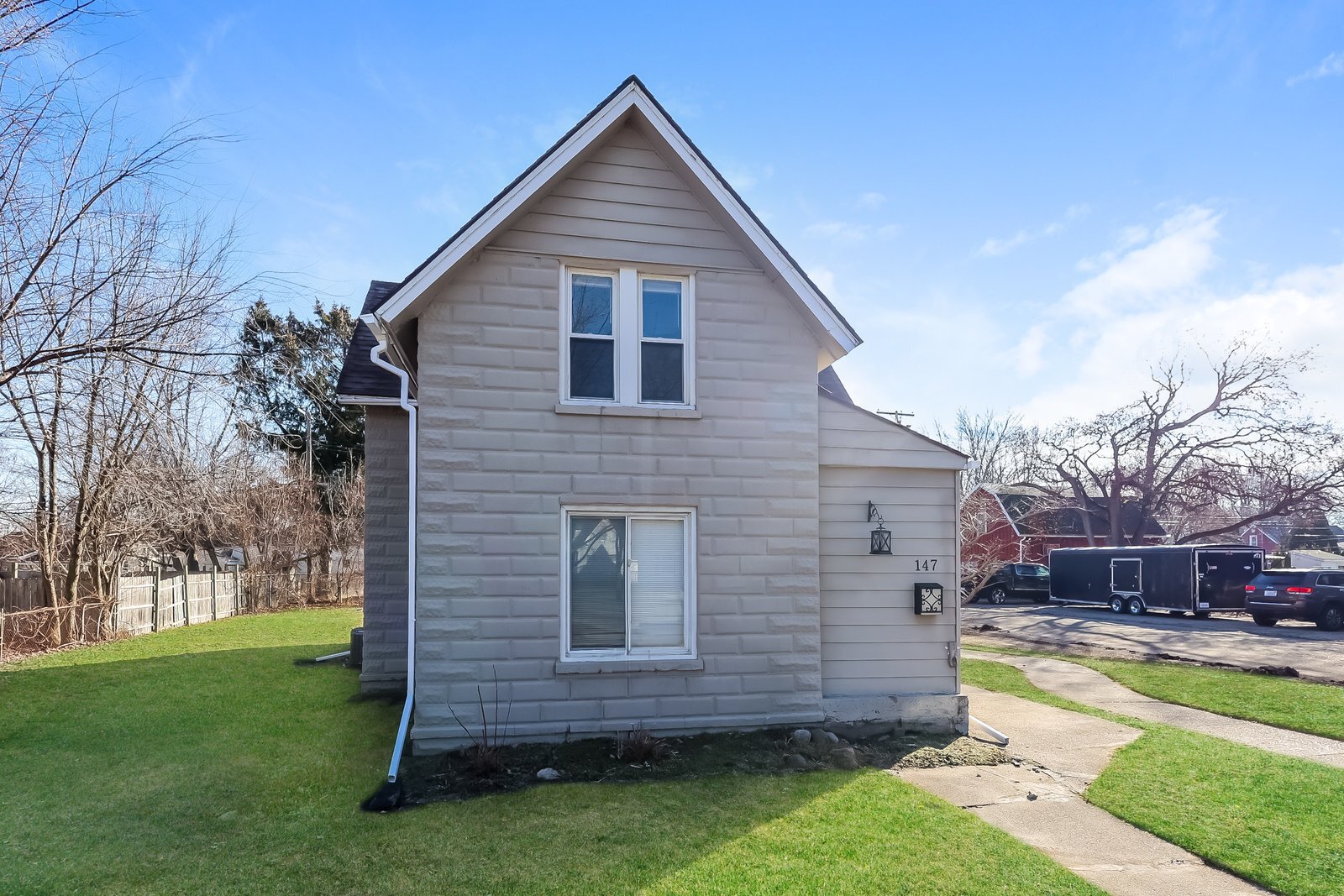 Building Photo - 147 Avery St