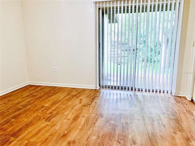 Building Photo - 1213 NW 39th Ave