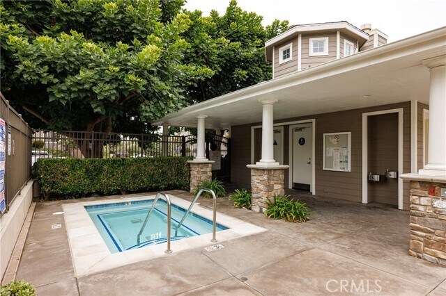 Building Photo - 6254 Seabourne Dr