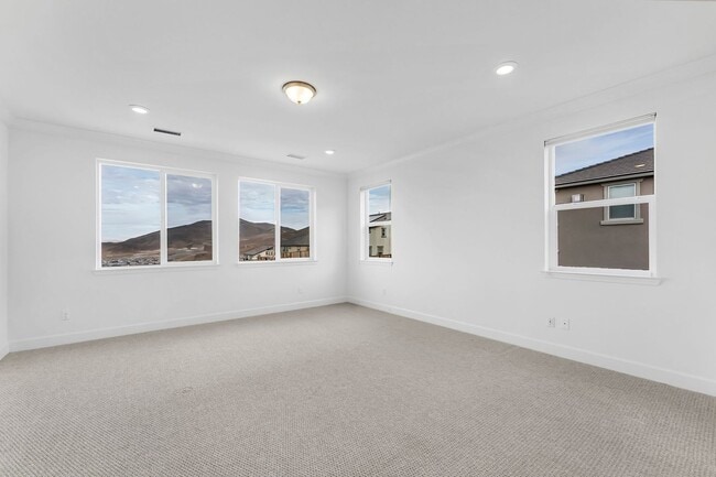 Building Photo - Panoramic views of the valley with a modern updated home!