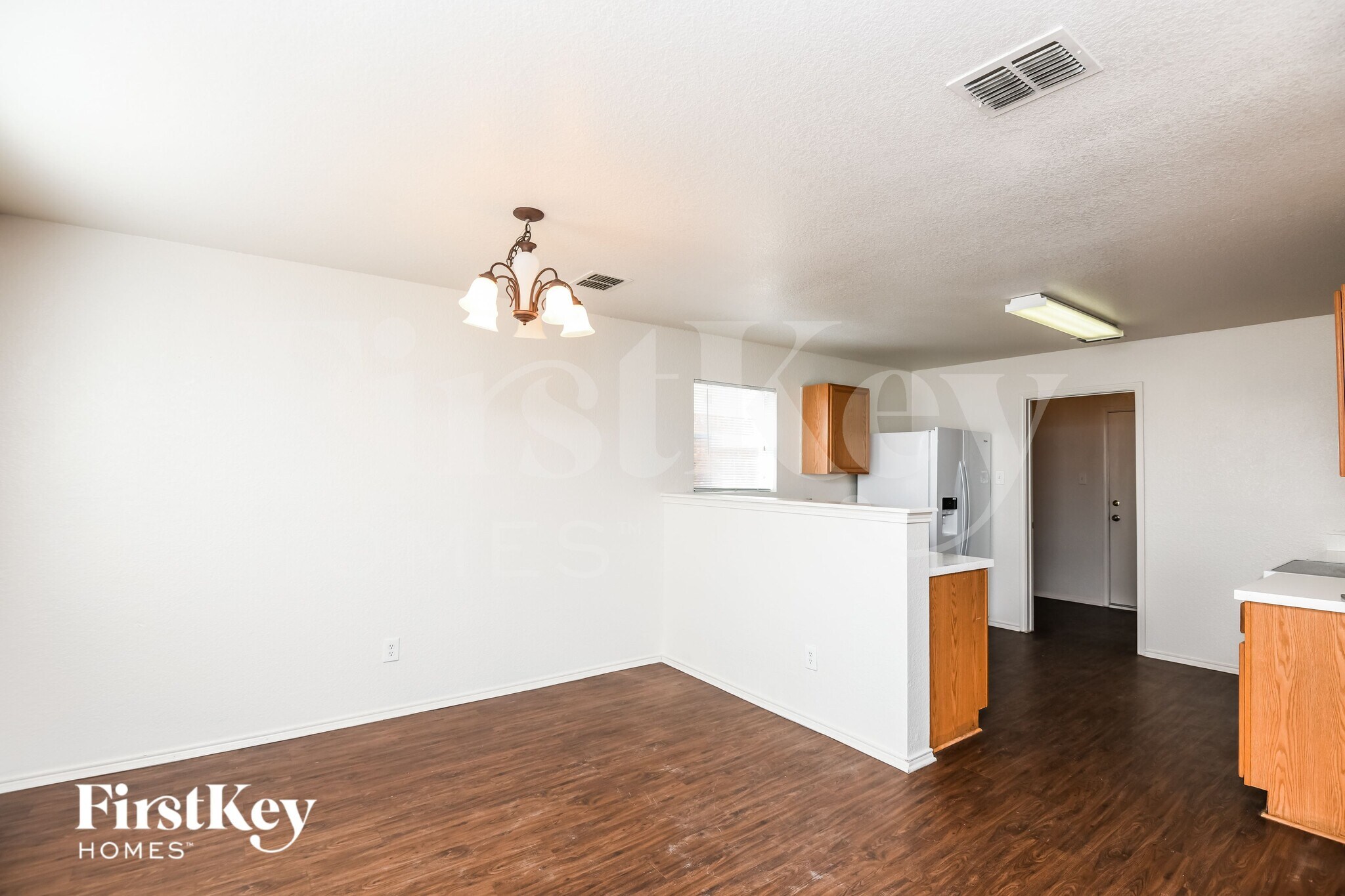Building Photo - 6624 Meadow Way Ln