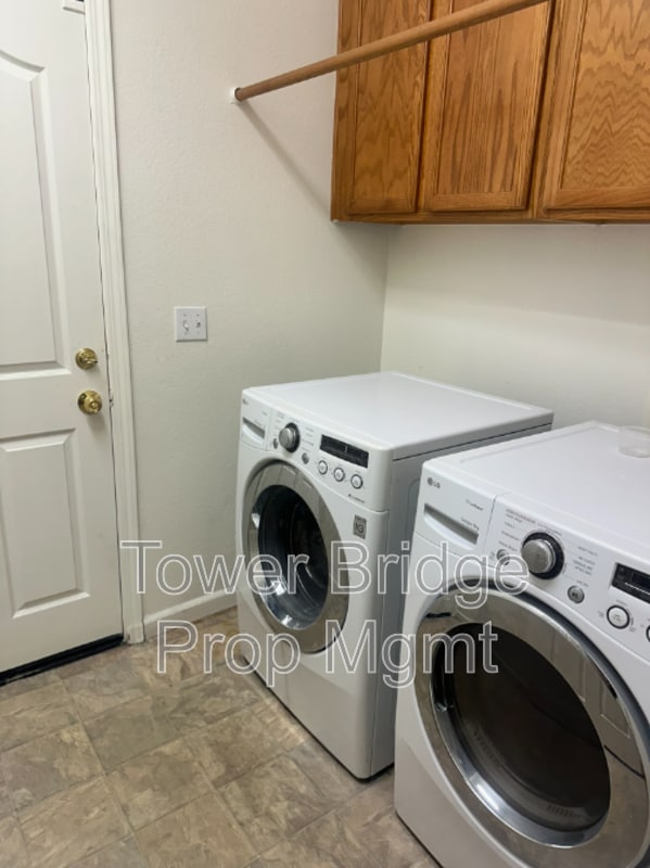 Building Photo - 3163 White Fish Bay St