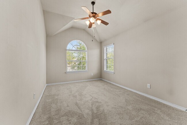 Building Photo - 20698 Oakhurst Meadows Dr