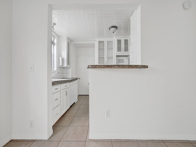 Building Photo - Coming Available 9/15/25 - Balboa Village ...
