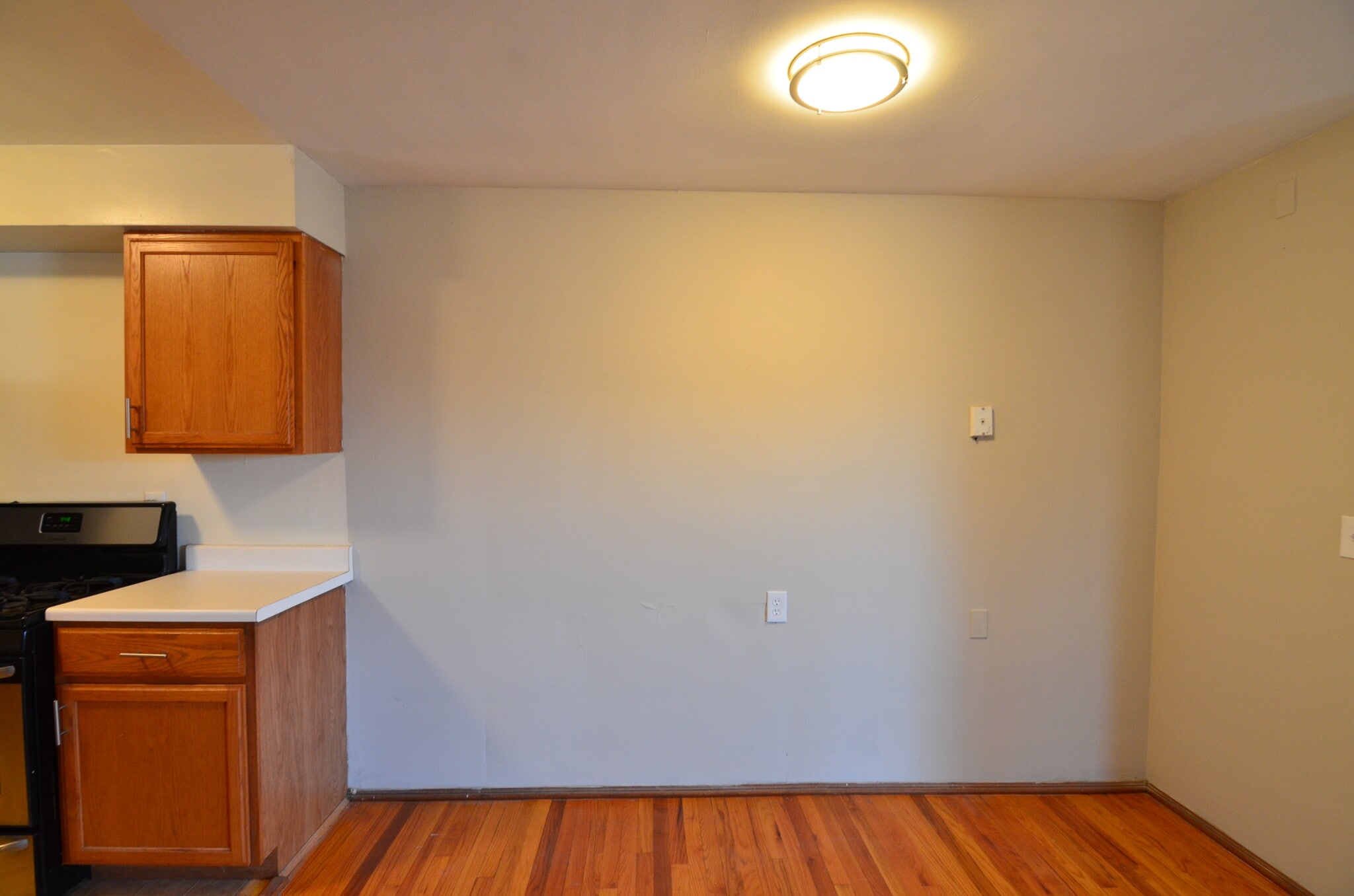 Building Photo - 4216 Settle St