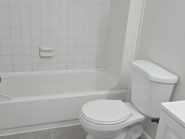 Building Photo - 1719 Julie Ct