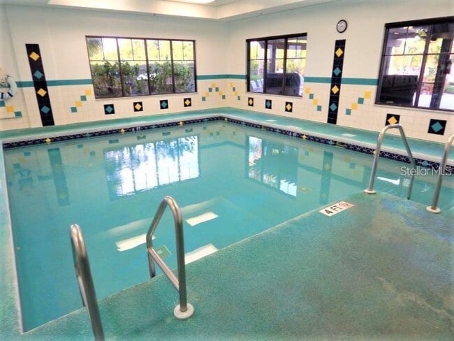 Building Photo - 2068 Sifield Greens Way