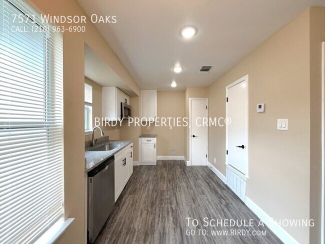 Building Photo - 7571 Windsor Oaks