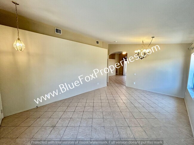 Building Photo - 9035 N Silver Moon Way