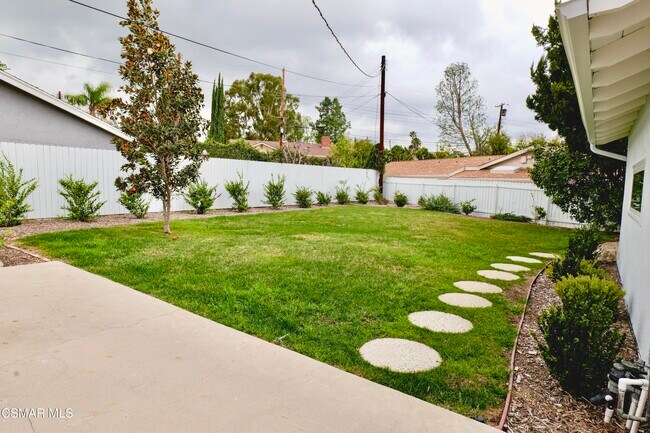 Building Photo - 23939 Oxnard St