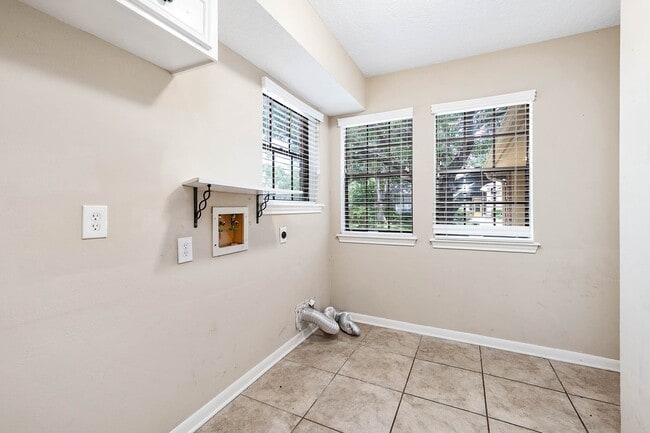 Building Photo - 11635 Snowmass Dr