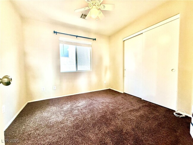 Building Photo - 3245 Ridgecliff St