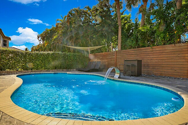 Building Photo - 7167 Ivy Crossing Ln