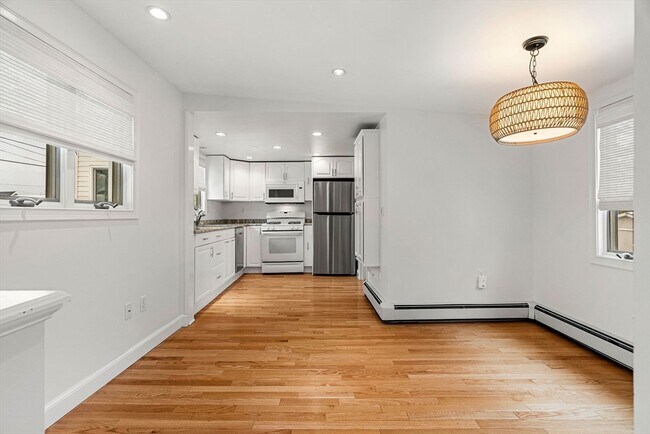 Building Photo - 5 I St