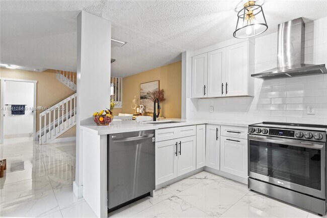 Building Photo - 11085 Neptune Dr
