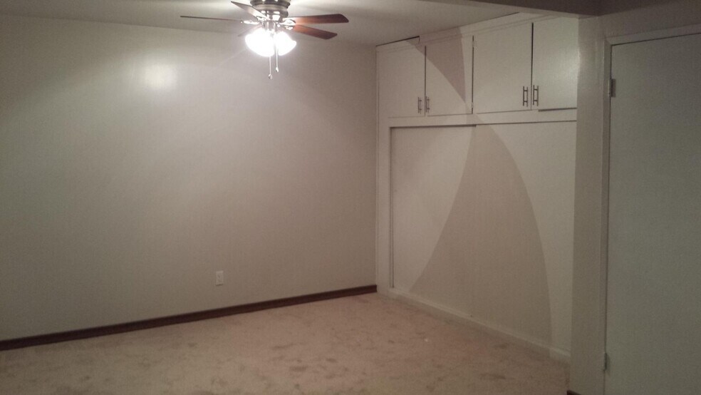 Building Photo - 1631 Van Horne Ln