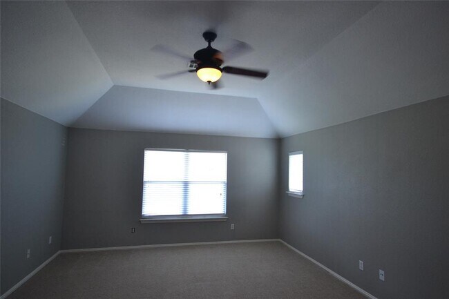 Building Photo - 1705 Lions Den