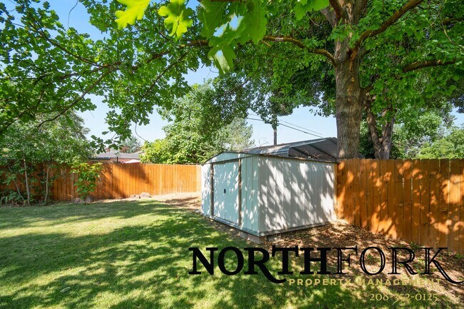 Building Photo - Boise Bench Home