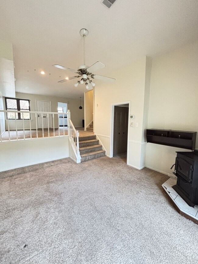 Building Photo - 3 bedroom Home for rent - Allentown