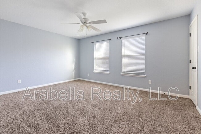 Building Photo - 208 Dove Run