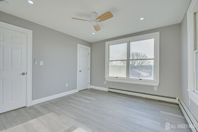 Building Photo - 36 2nd Ave