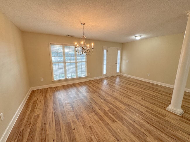 Building Photo - 1001 Bradford Way