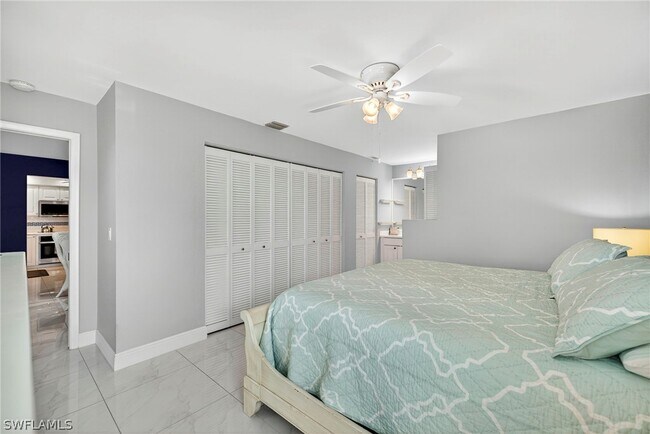 Building Photo - 3111 Boca Ciega Dr