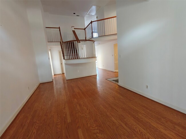 Building Photo - 3446 Mimosa Way