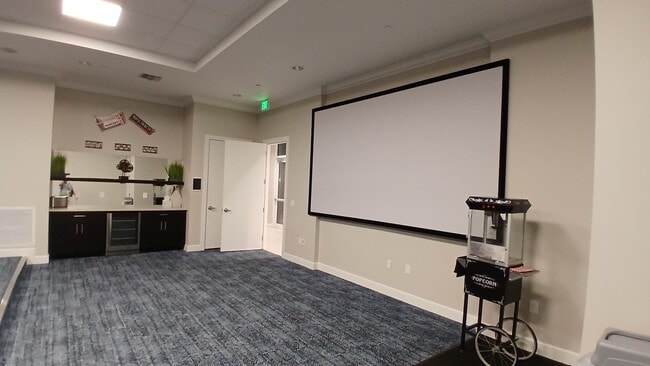 Building Photo - 1204 SE Woodbine Rd