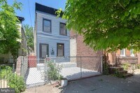 Building Photo - 2036 Amber St