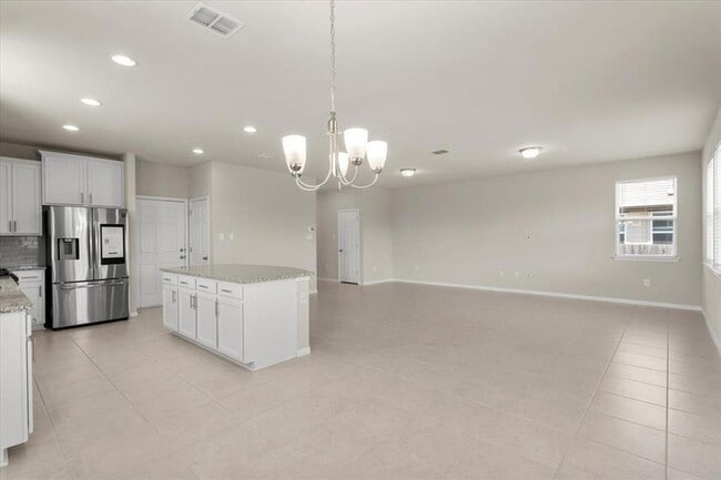 Building Photo - 121 Emerald Pass