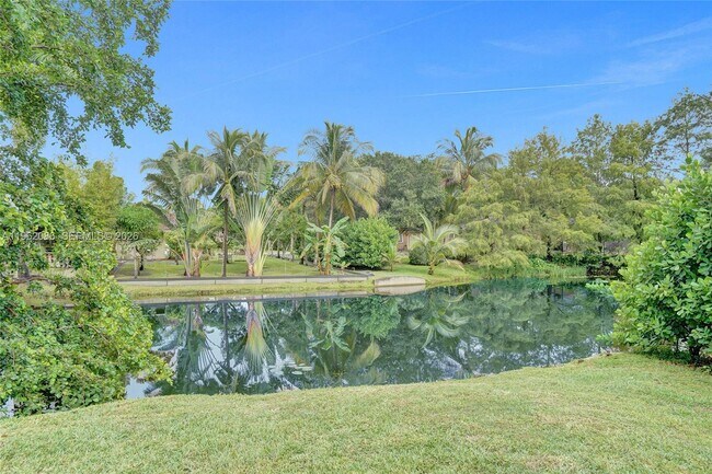 Building Photo - 470 Petersburg Tr