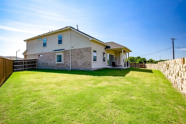Building Photo - 16701 Casa Anna Dr.