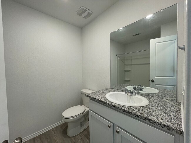 Building Photo - SINGLE FAMILY HOME FOR RENT