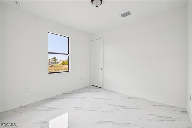 Building Photo - 1436 Graham Cir