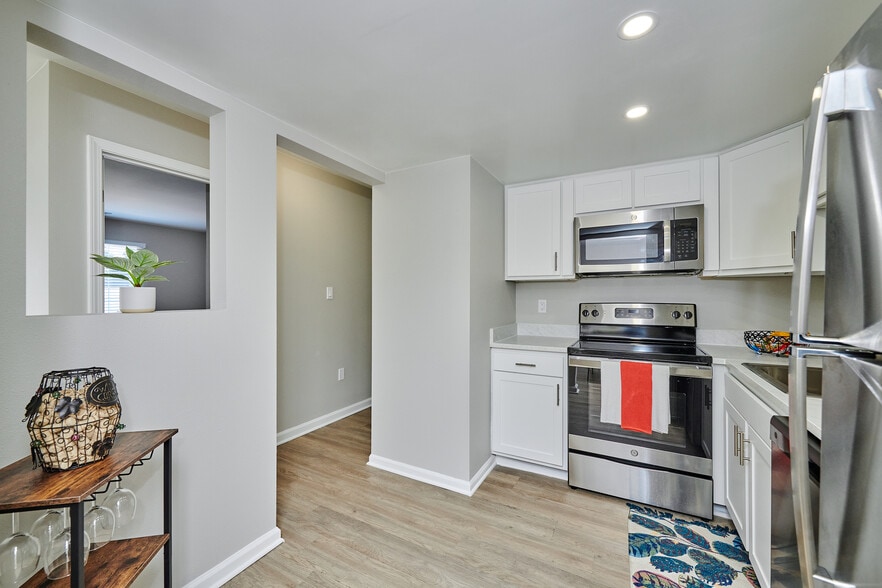 Building Photo - The Jefferson Apartments