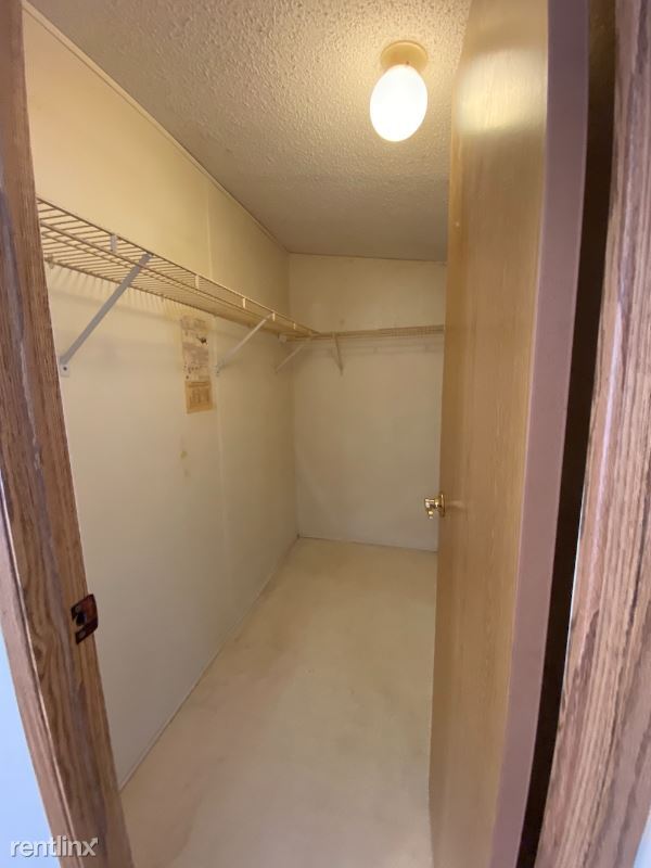 Building Photo - 3 br, 2 bath Mobile Home - 10522 View Ave....