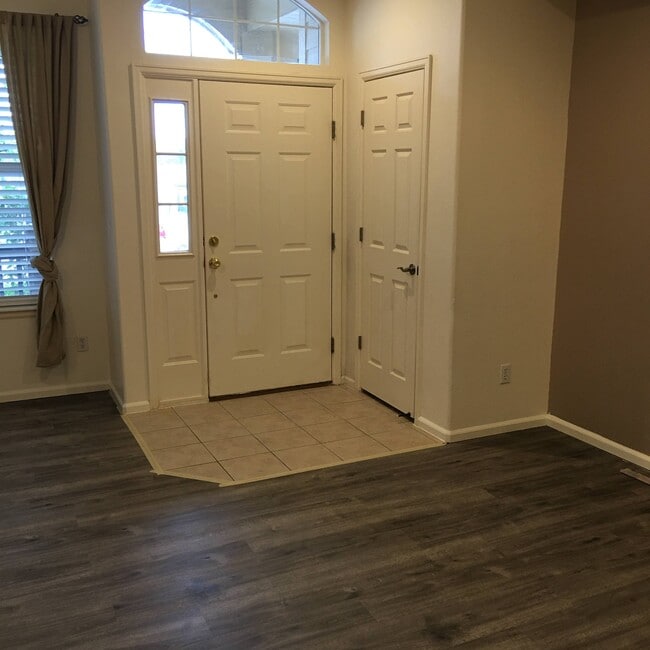 Building Photo - 1645 Cherry Hills Ln