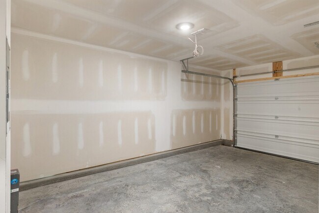 Building Photo - 130 Mattie Ct