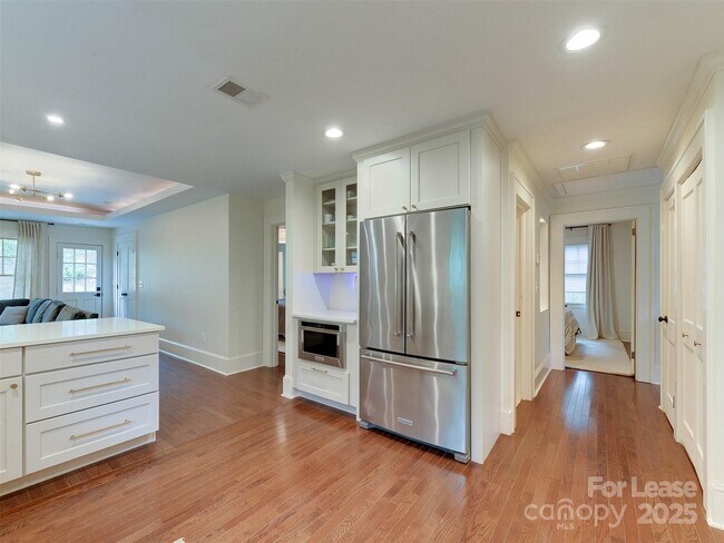 Building Photo - 508 Seldon Dr