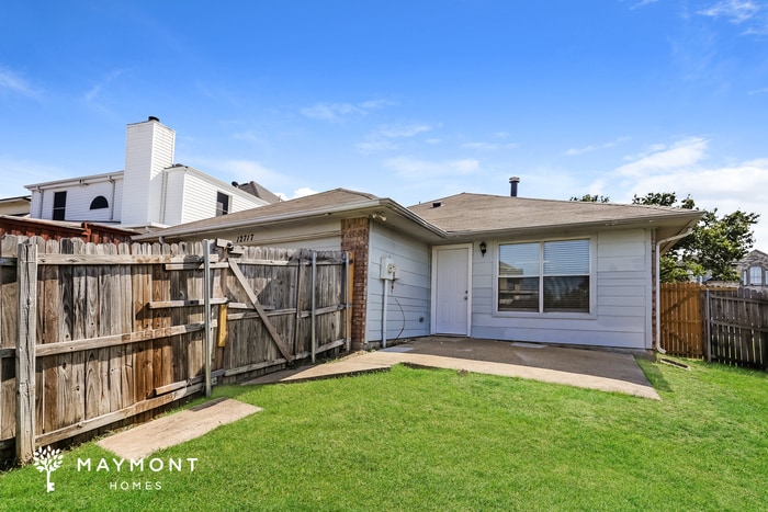 Building Photo - 12717 Hilltop Dr