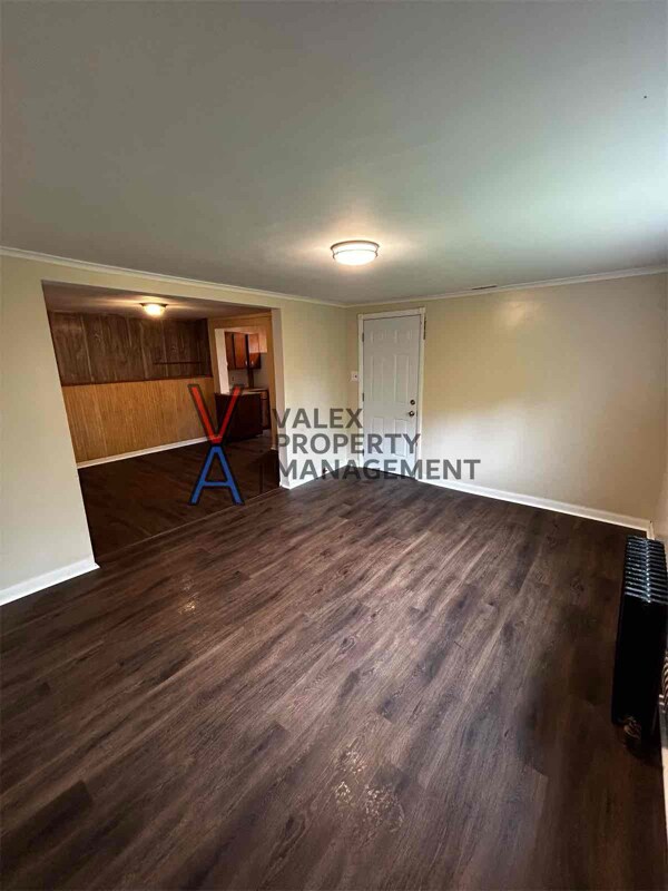 Building Photo - 34 cemetery street