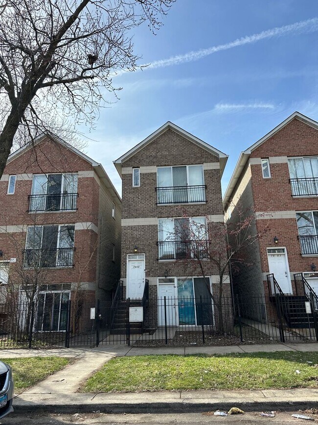 Building Photo - 7654 S Colfax Ave