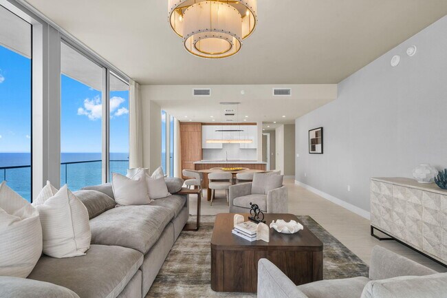 Building Photo - 151 N Seabreeze Blvd