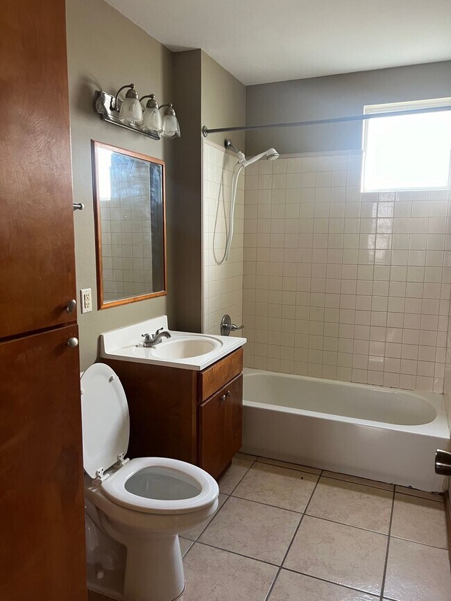 Building Photo - Eagle Duplex