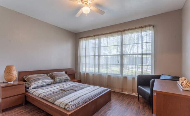 Building Photo - 1 bedroom in Houston TX 77012