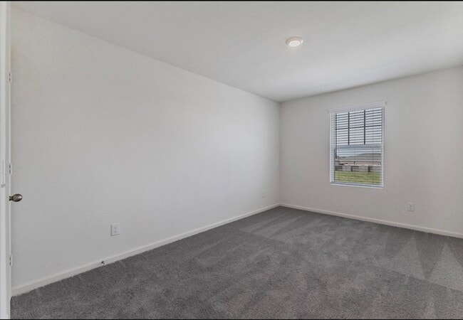 Building Photo - 27235 Blue Pool Dr