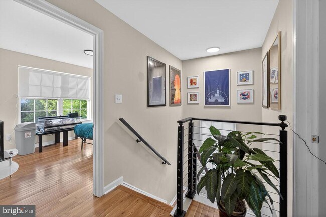 Building Photo - 33 Lindley Dr